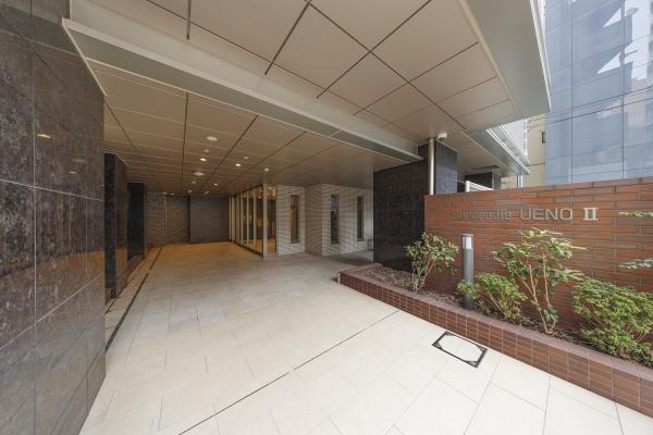 エントランス外観