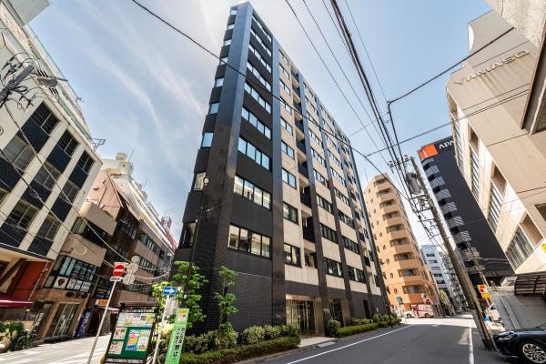 時代の流れに惑わされないシックなカラートーンで街並みに溶け込む外観