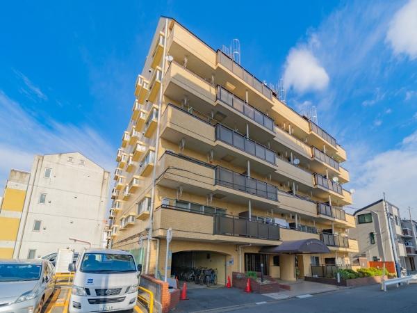 南西側からの外観写真