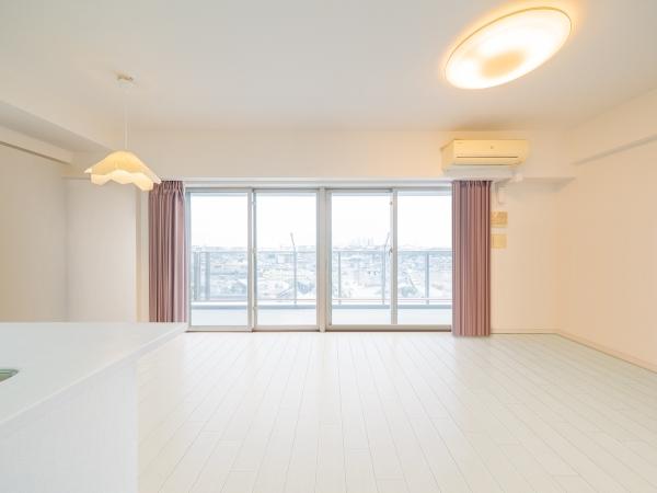 バルコニーからの北西向き眺望（眺望は永続的に保証されるものではございません）