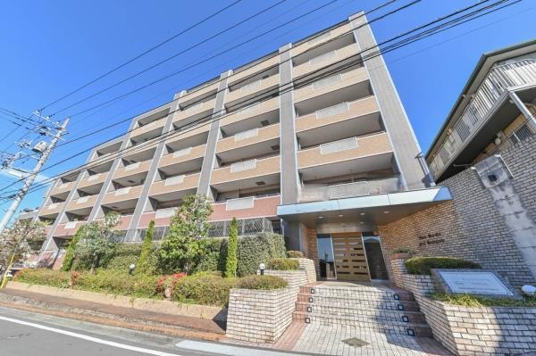 ２００２年８月完成　総戸数４９戸のレジデンス