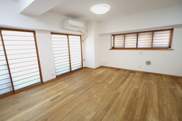 無垢のフローリングであたたかみを感じます