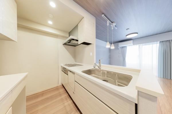 リビングダイニング（CGで作成したリフォームイメージです）