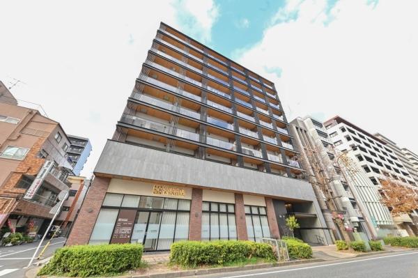 10階建ての最上階10階部分、南東向きで陽当り眺望良好（眺望は永続的に保証されるものではありません）