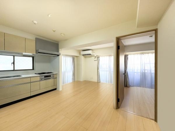 ２面採光が可能なリビングダイニングキッチン（CGで作成したリフォームイメージです）