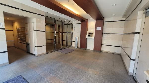 エントランス外観