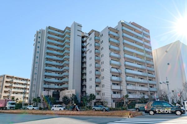 2016年6月完成　総戸数238戸（管理人室・集会室含む）の大規模マンション