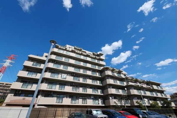 建物外観（南西側から）　西船橋駅へ徒歩８分のフラットアプローチ