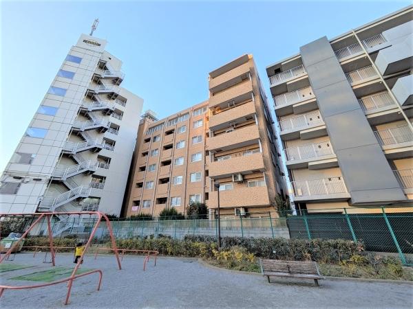 建物外観（南東側より撮影）