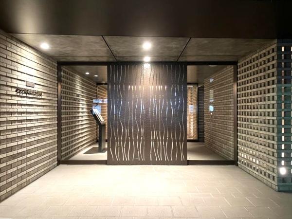 マンションエントランス