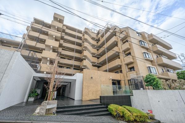 「山手」駅徒歩１１分×邸宅街に佇む全５８邸のレジデンス