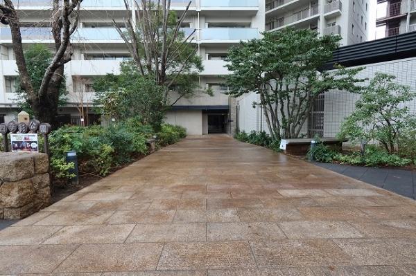 センターコートエントランス前