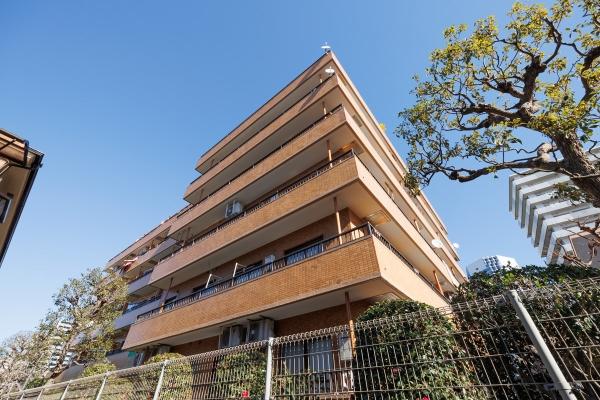 上質な素材と美しいフォルムが生み出す、ライオンズマンションならではの存在感