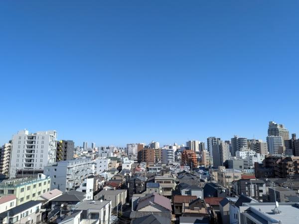 東向きバルコニーからの眺望（永続的に保証されるものではありません）