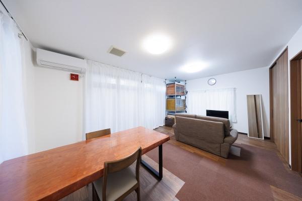 約12帖のリビングダイニングには床暖房を設置しております。