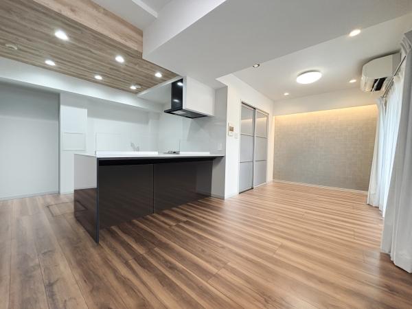 南向きのリビング　CGで作成したリフォームイメージです。