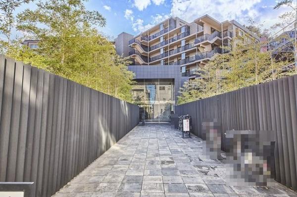 エントランス前アプローチ