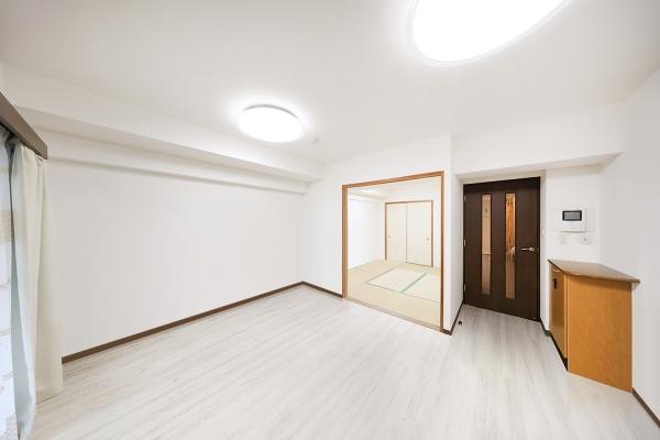 約13.4帖のリビングダイニングキッチン（CGで作成したリフォームイメージです）