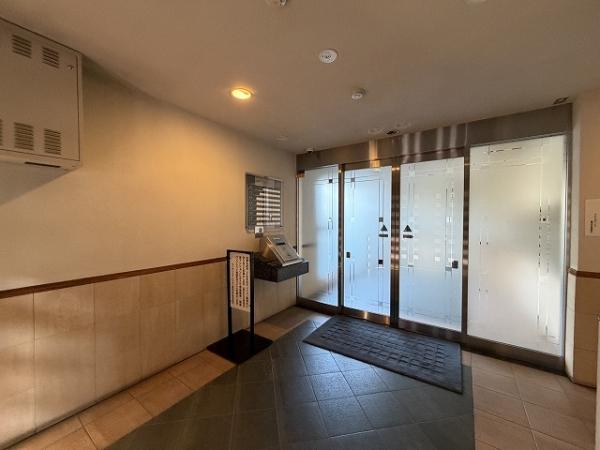 エントランス前