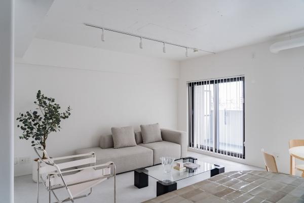 5階　南向きの開放感　光が満ちる上質リノベ空間