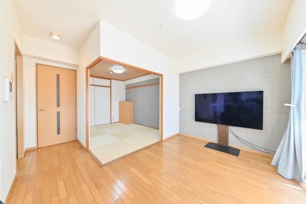 リビングダイニング部分に床暖房が設置されているため、乾燥しにくく快適な室温を保てます。