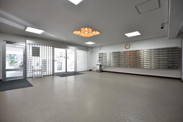 居住者を迎えるエントランス