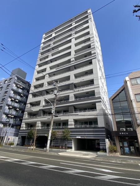 2009年5月築。総戸数70戸。