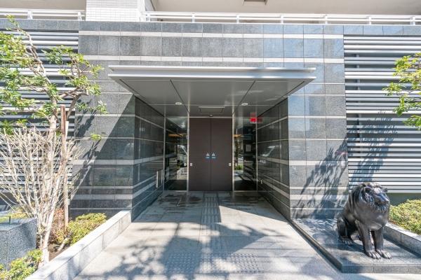 清掃の行き届いたエントランス