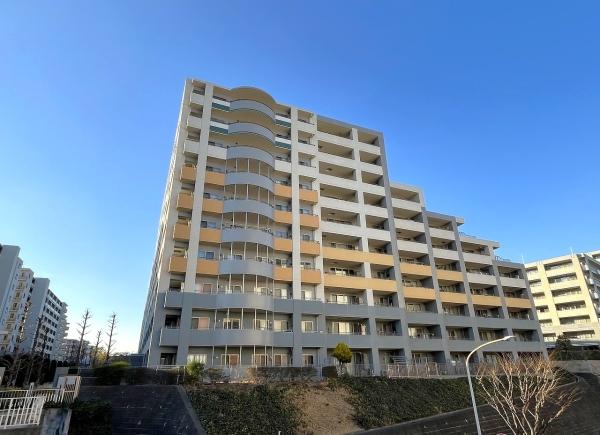 アースカラーのタイル張り