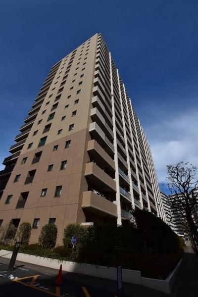総戸数180戸　18階建て