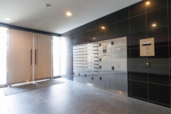 エントランス前