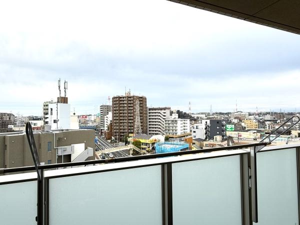 広々空間で落ち着きのあるエントランス