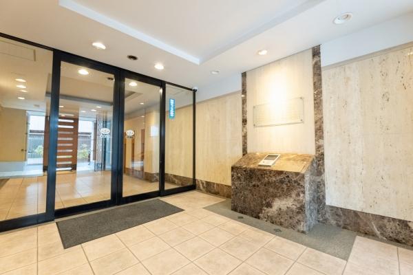 エントランス外観