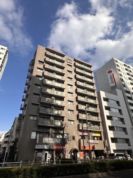 現地外観写真（マンション西側から撮影）