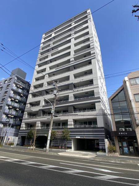 2009年5月築。総戸数70戸。