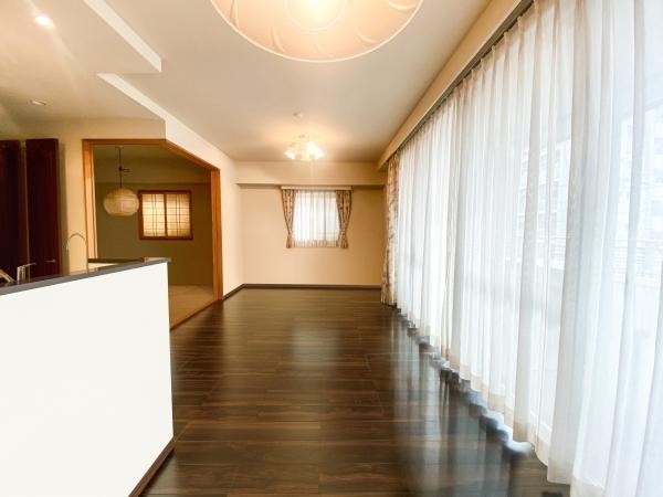 約12.2帖リビングダイニング。床暖房が備わっています。ＣＧで作成したリフォームイメージです。