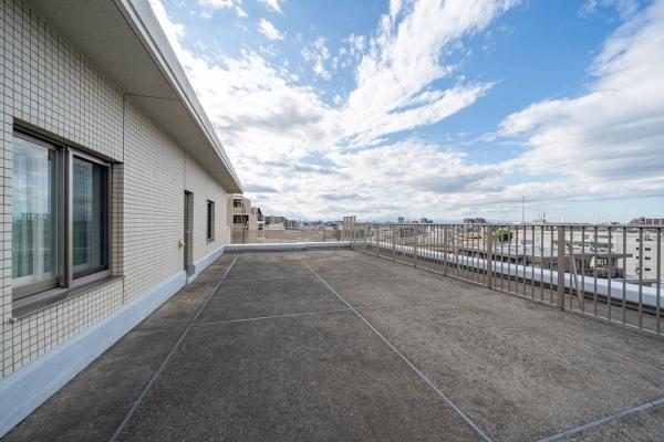 59.3平米の北向きルーフバルコニーからの眺望