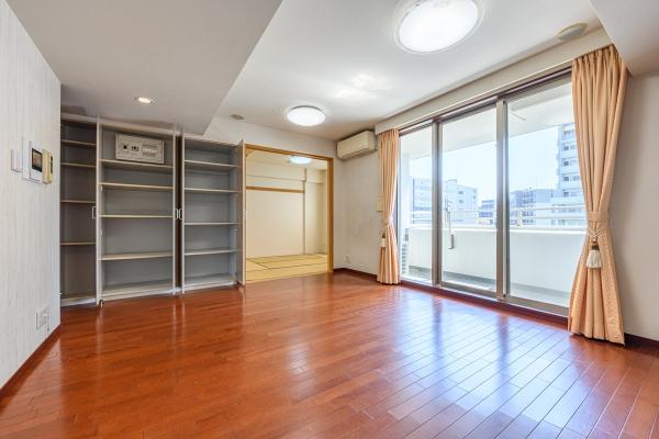 防犯面で安心できるオートロック付きのエントランス