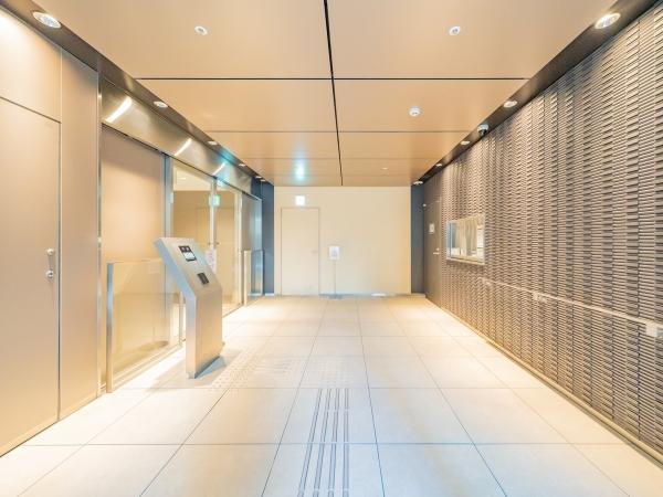 エントランスから春日駅と後楽園駅まで徒歩1分