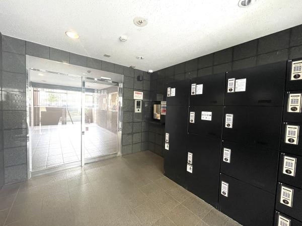 マンションエントランス