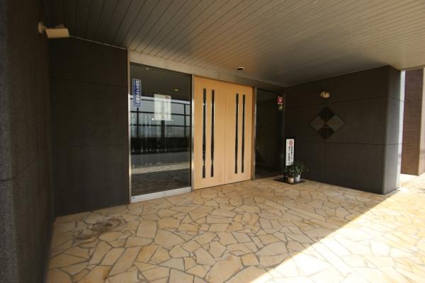 エントランス　正面