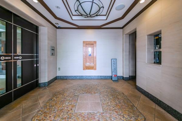 現地エントランスアプローチ