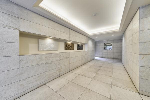 植栽豊かなエントランス