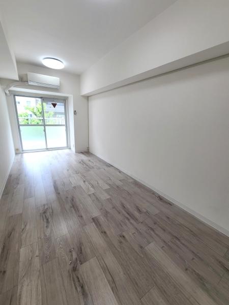 南東向きの洋室