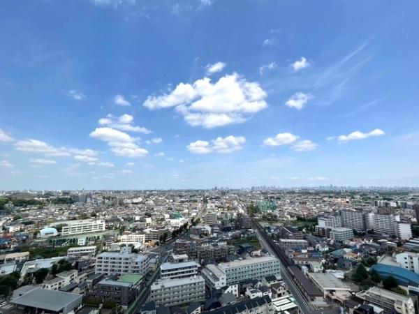 北東側バルコニーからの眺望（眺望は永続的に保証されるものではございません）