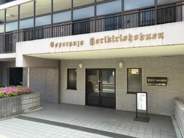 エントランス外観