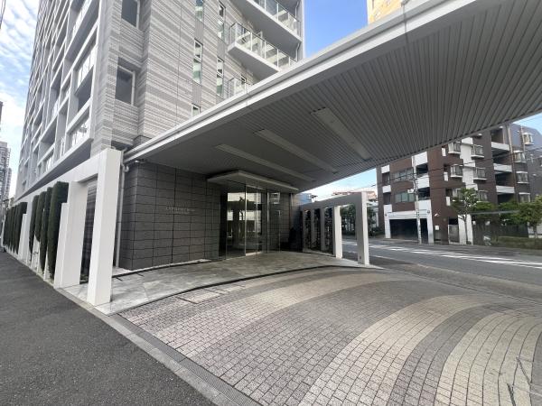 エントランス、車寄せ