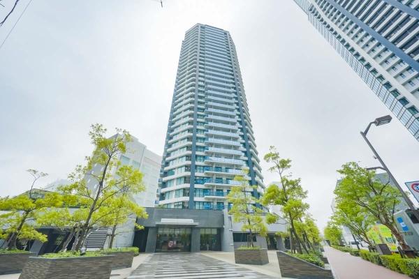 免震構造のタワー型マンション
