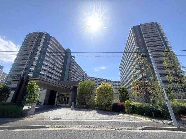 アクラス 外観