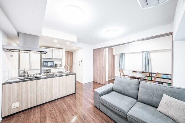 JR高崎線「尾久」駅徒歩6分、JR山手線「田端」駅徒歩15分の2路線利用可能で、通勤などに便利です。